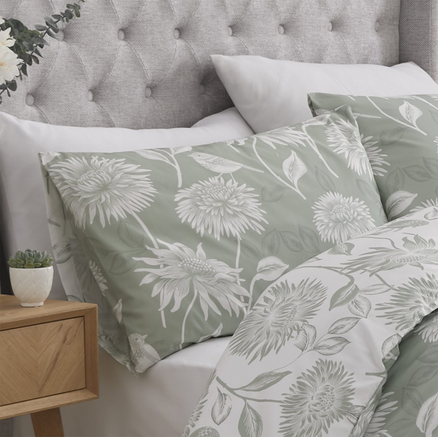 Chrysanthemum Green Reversible Duvet Set
