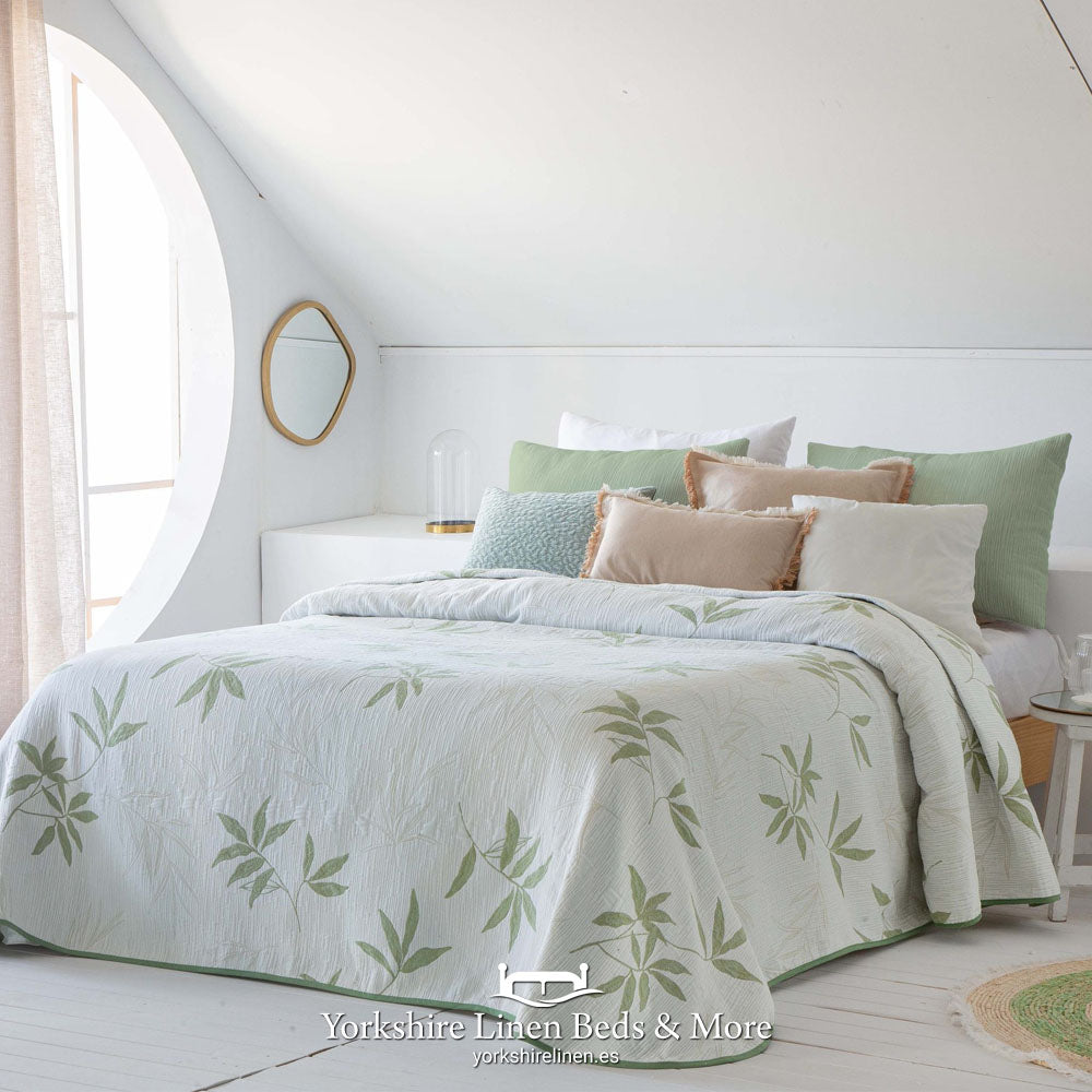 Dado Light Weight Bedspread, Green - Bedspreads & Runners - Yorkshire Linen Beds & More