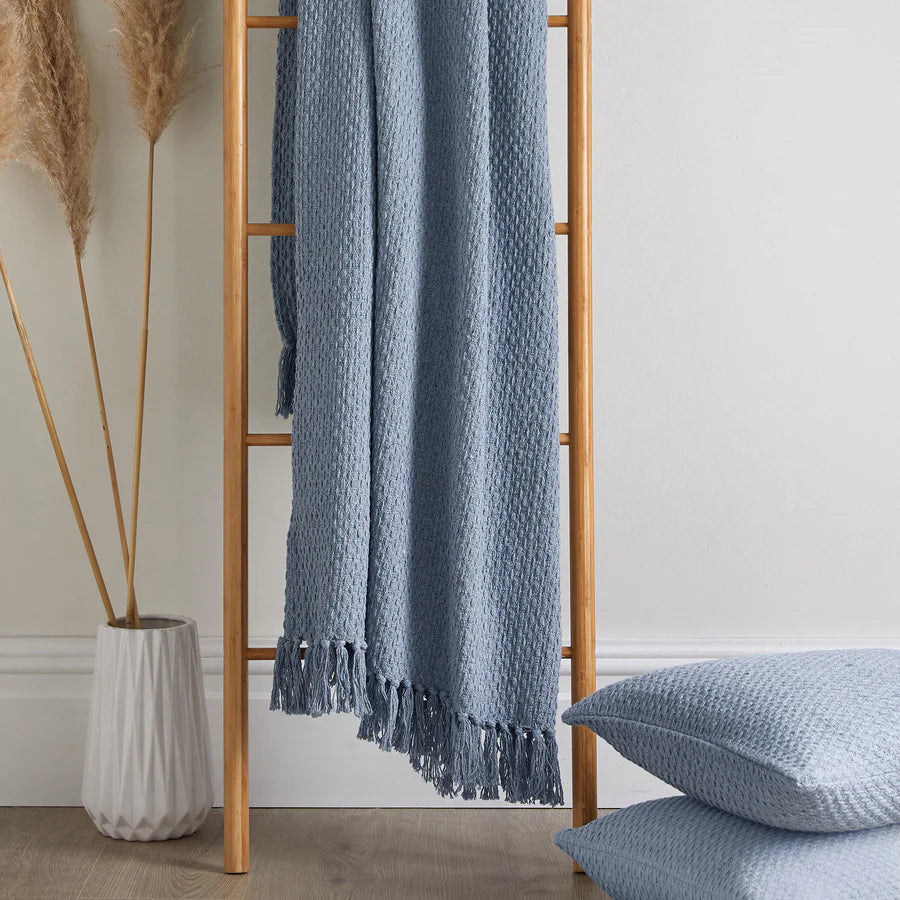 Hayley 100 % Cotton Throw - Light Blue