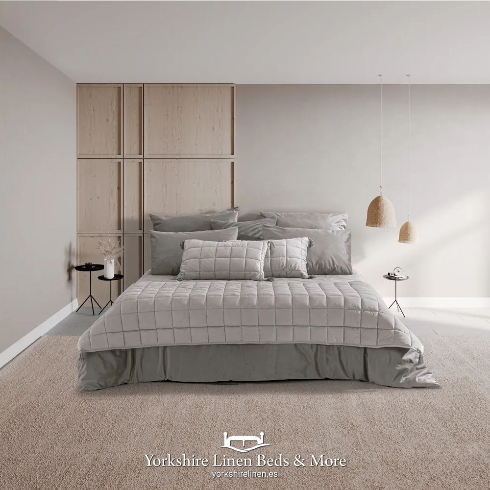 Hotel Style Luxury Accessories Sets, Silver - Bedding & Bed Linen - Yorkshire Linen Beds & More