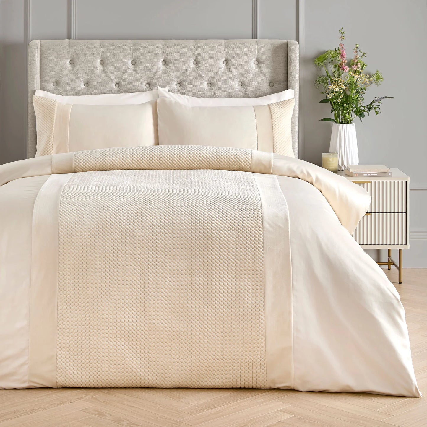 Idras Luxury Duvet Set- Ivory