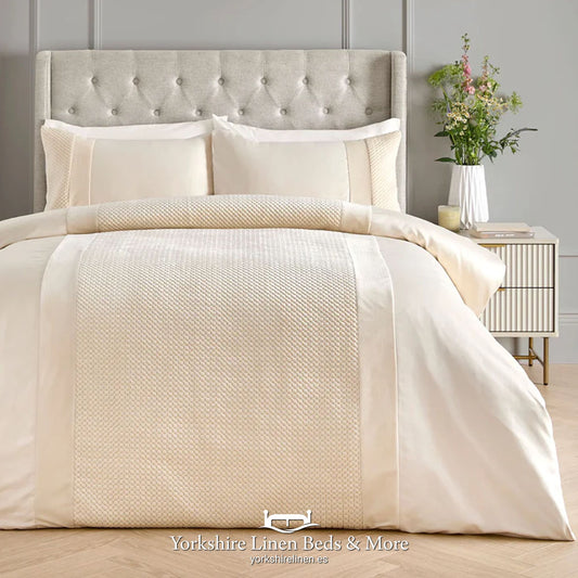 Idras Luxury Duvet Set- Ivory