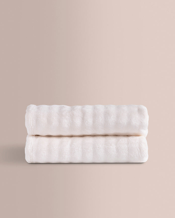 Icelandia Value Faux Fur Throws and Cushions, Natural