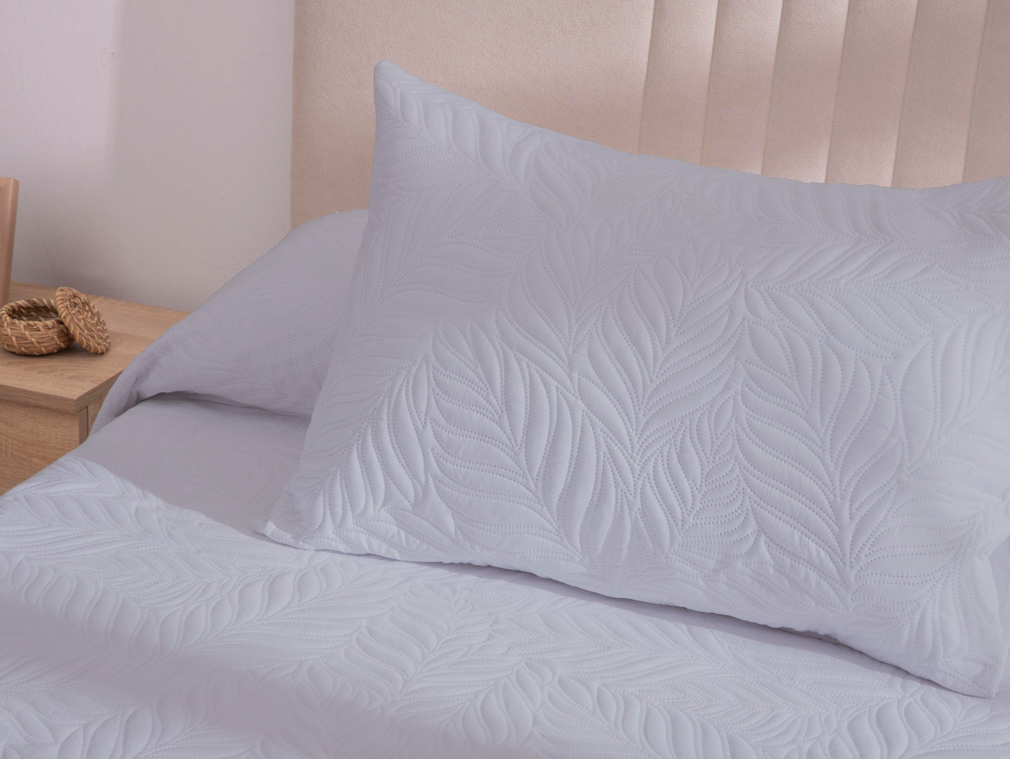 Special Offer Lightweight Bedspread Edna SILVER