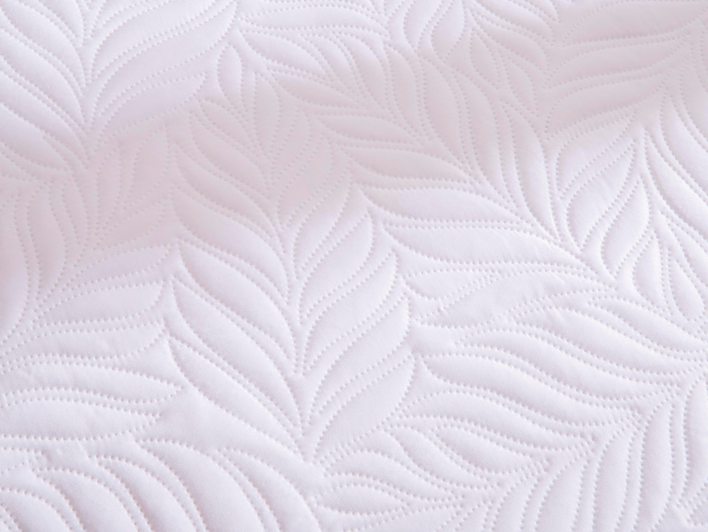 Special Offer Lightweight Bedspread Edna White