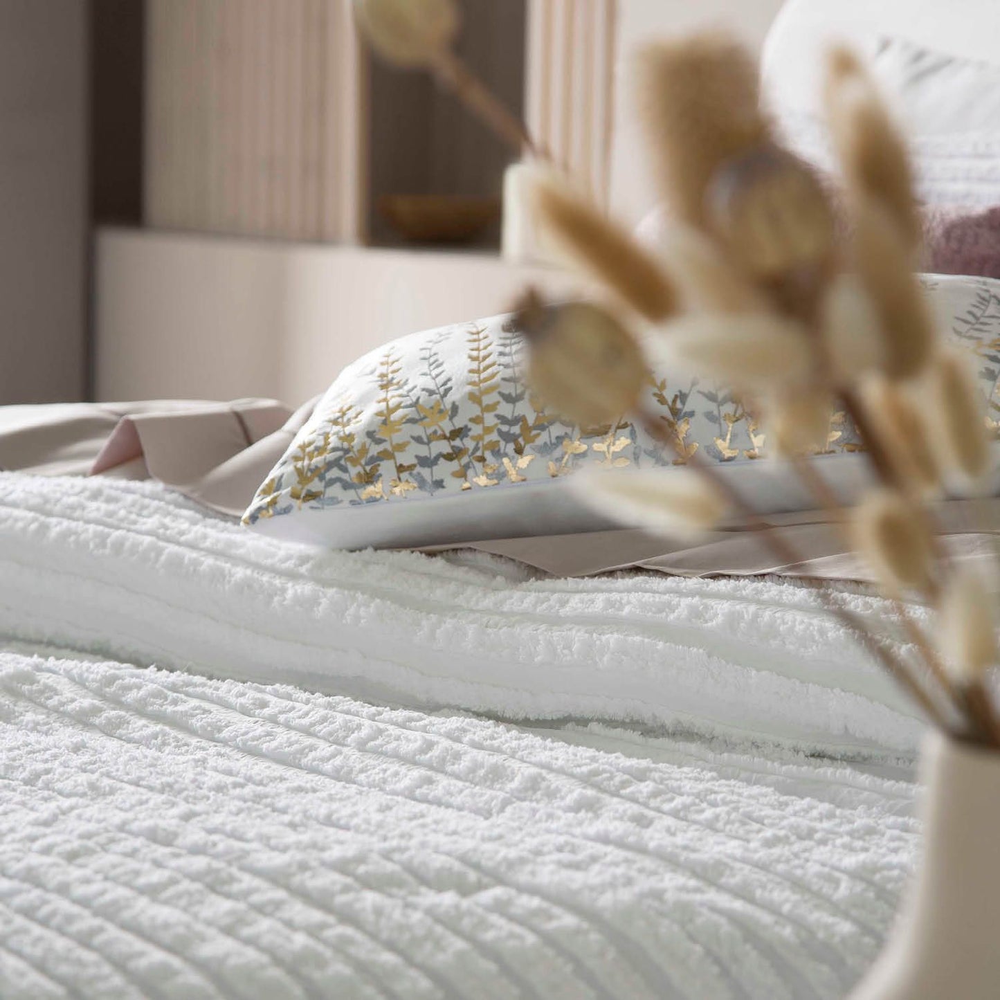 Mary Tufted Bedspreads, White FINAL CLEARANCE