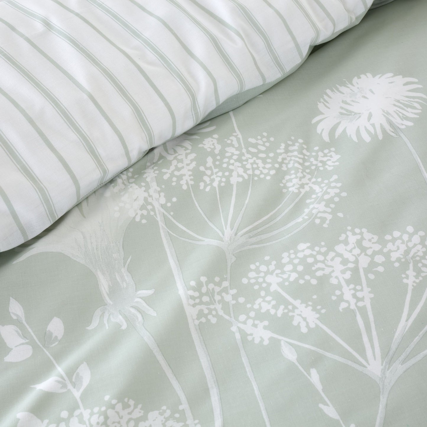 Catherine Lansfield Meadowsweet Duvet Set, Green FINAL REDUCTION