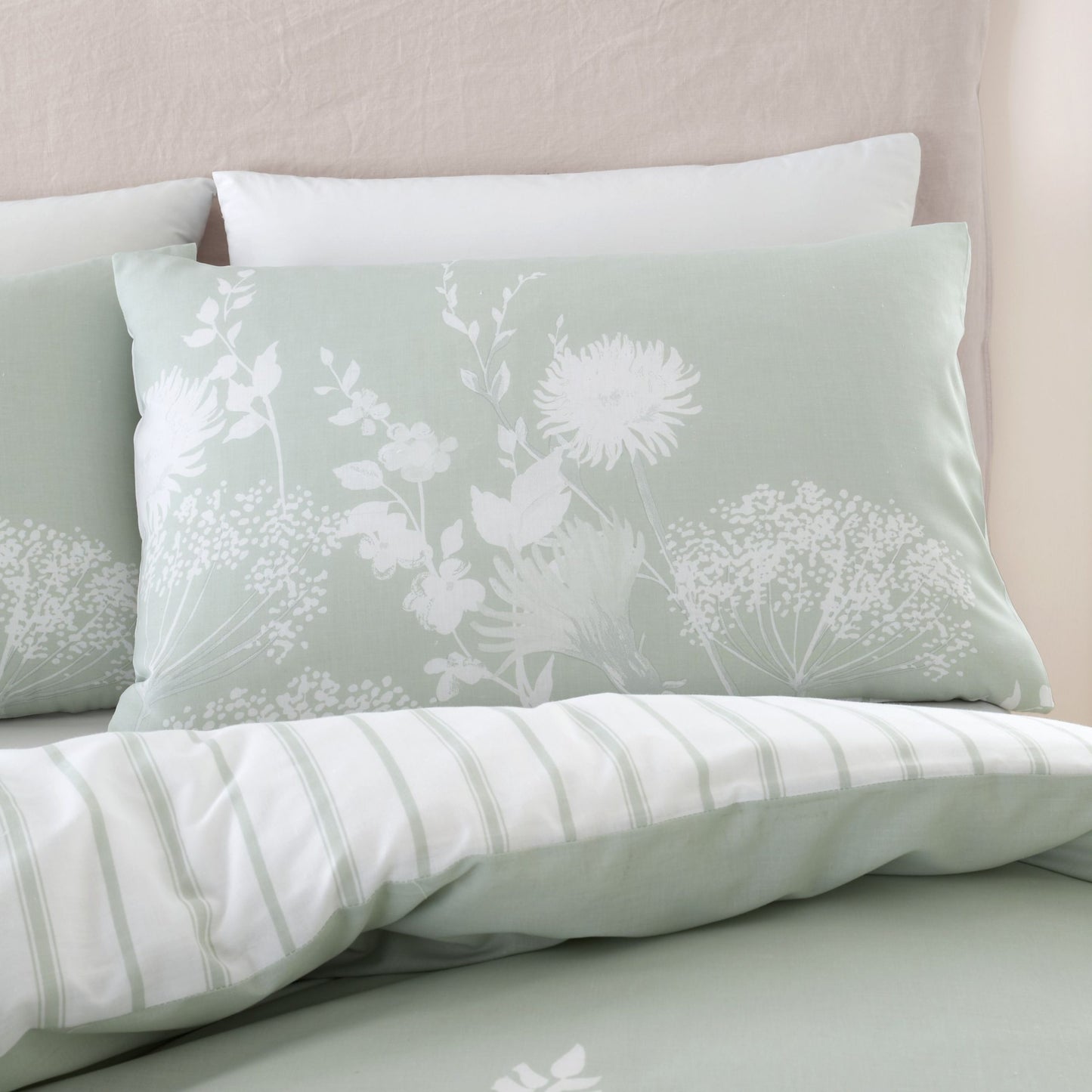 Catherine Lansfield Meadowsweet Duvet Set, Green FINAL REDUCTION