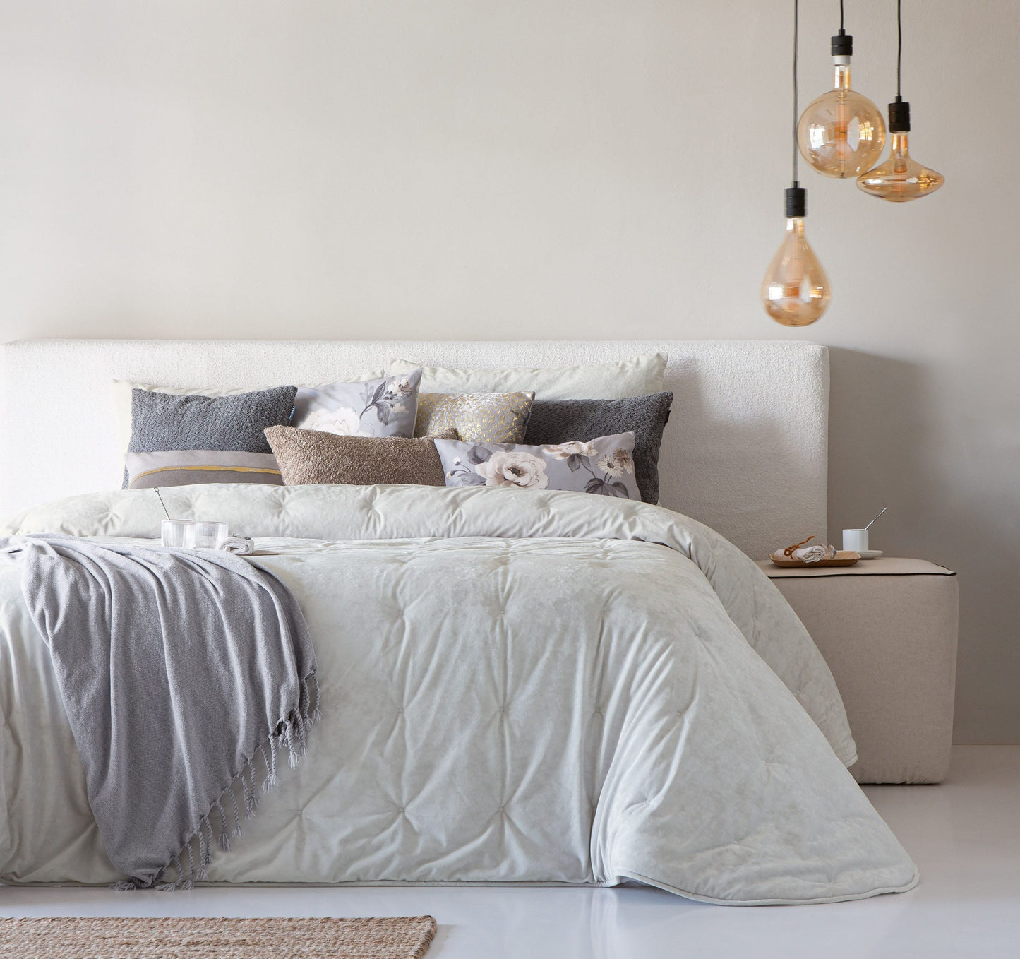 Mirabel Luxury Bedspread, Ivory