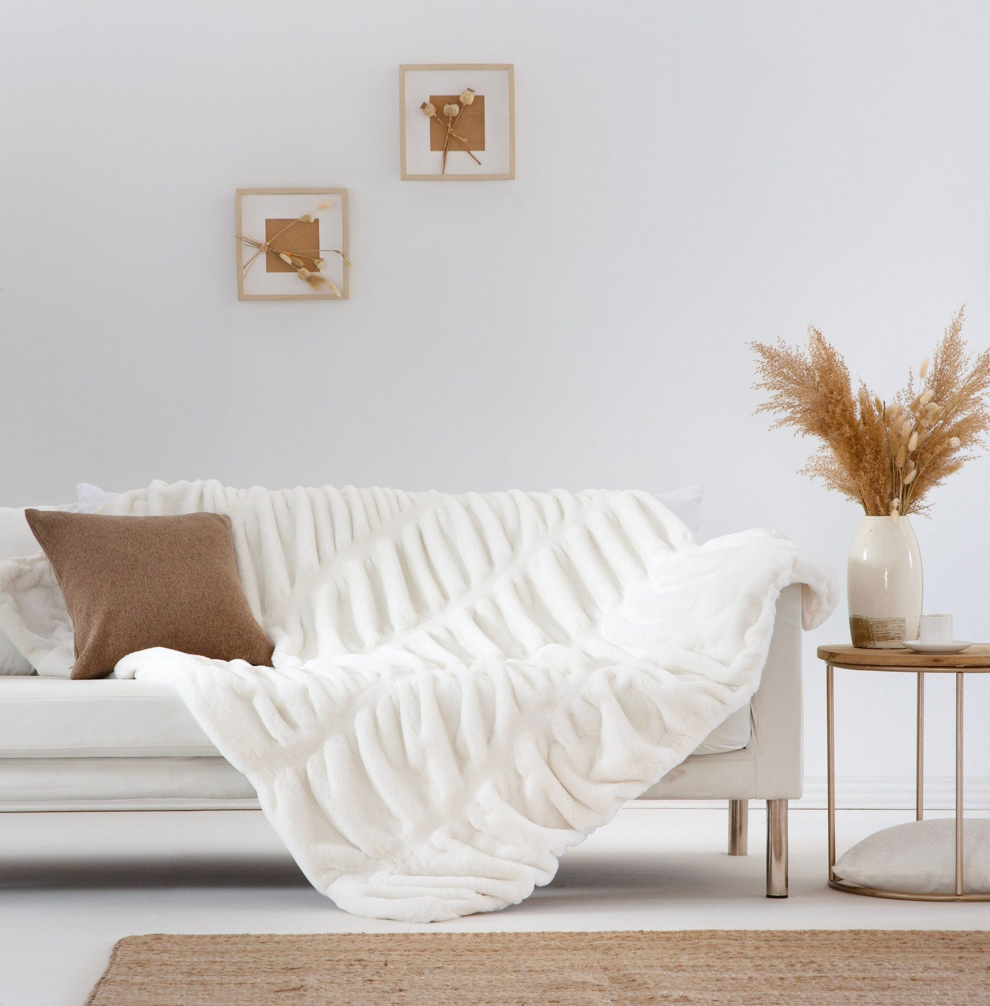 Prince Luxury Faux Fur Throw, White