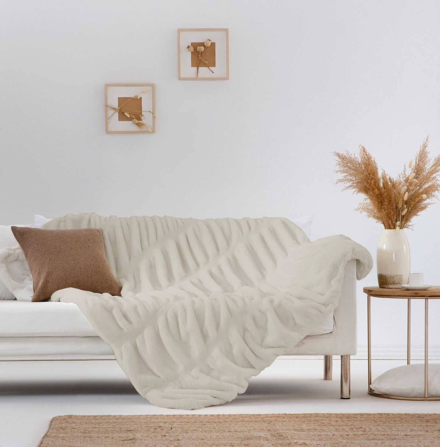 Prince Luxury Faux Fur Throw, Beige