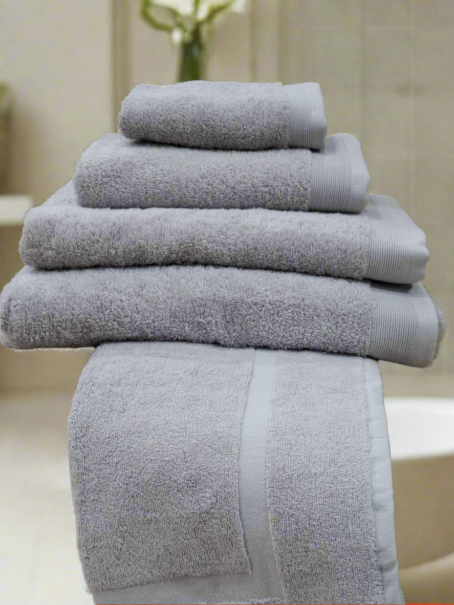 The Sanctuary Luxury Towel 500 GSM -Silver 40