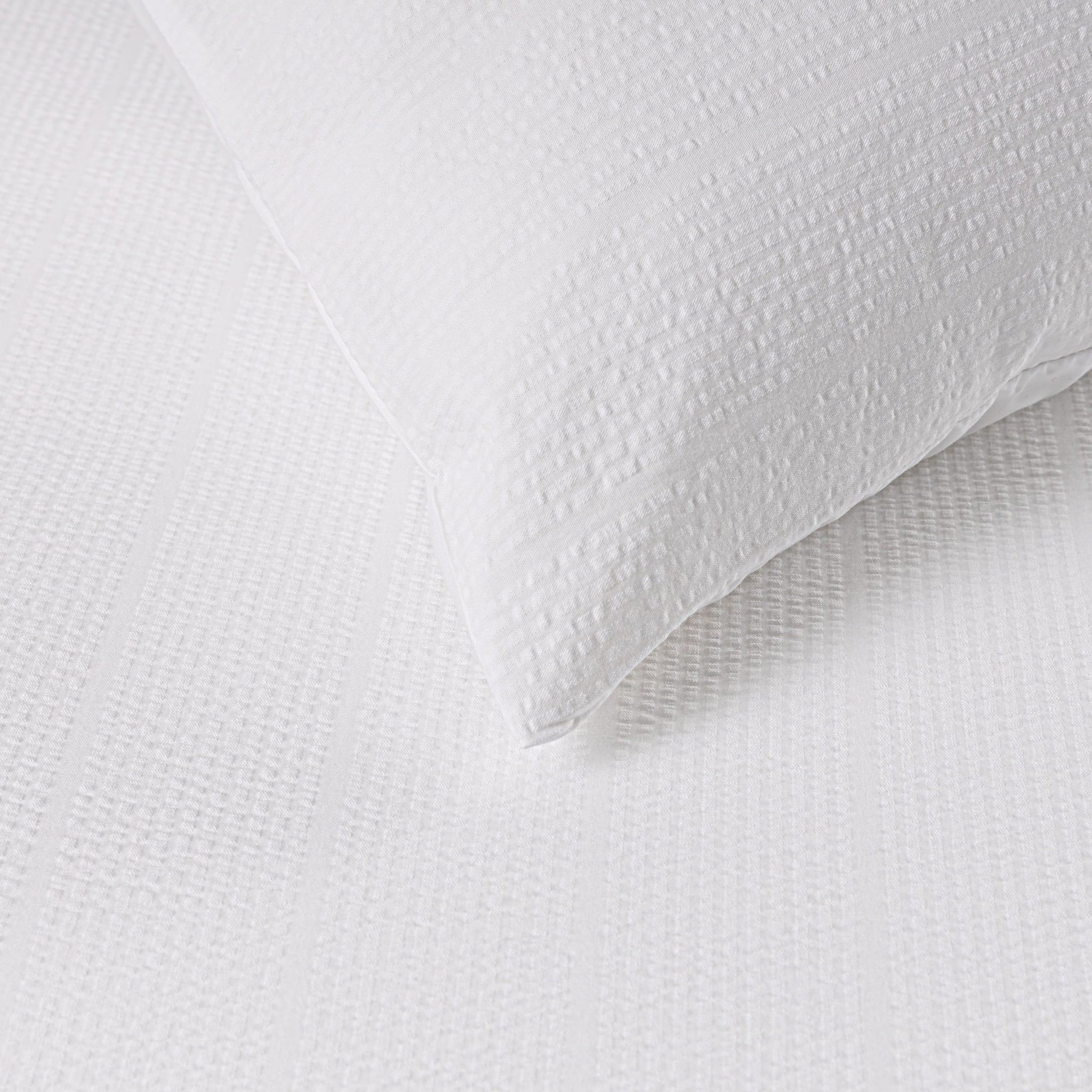 Opulence Collection 100% Cotton Seersucker Duvet Sets, White REDUCED TO CLEAR !