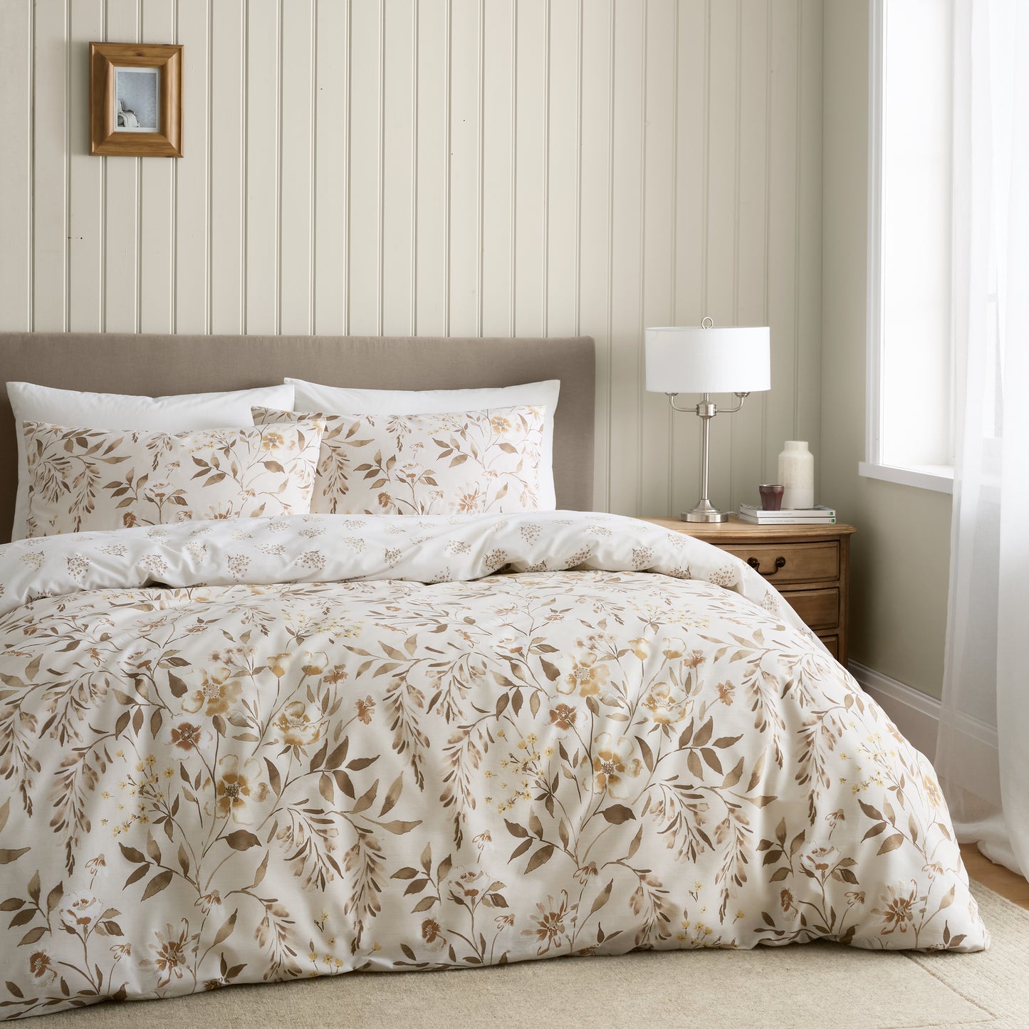 Isabella Floral Reversible Duvet Set Natural