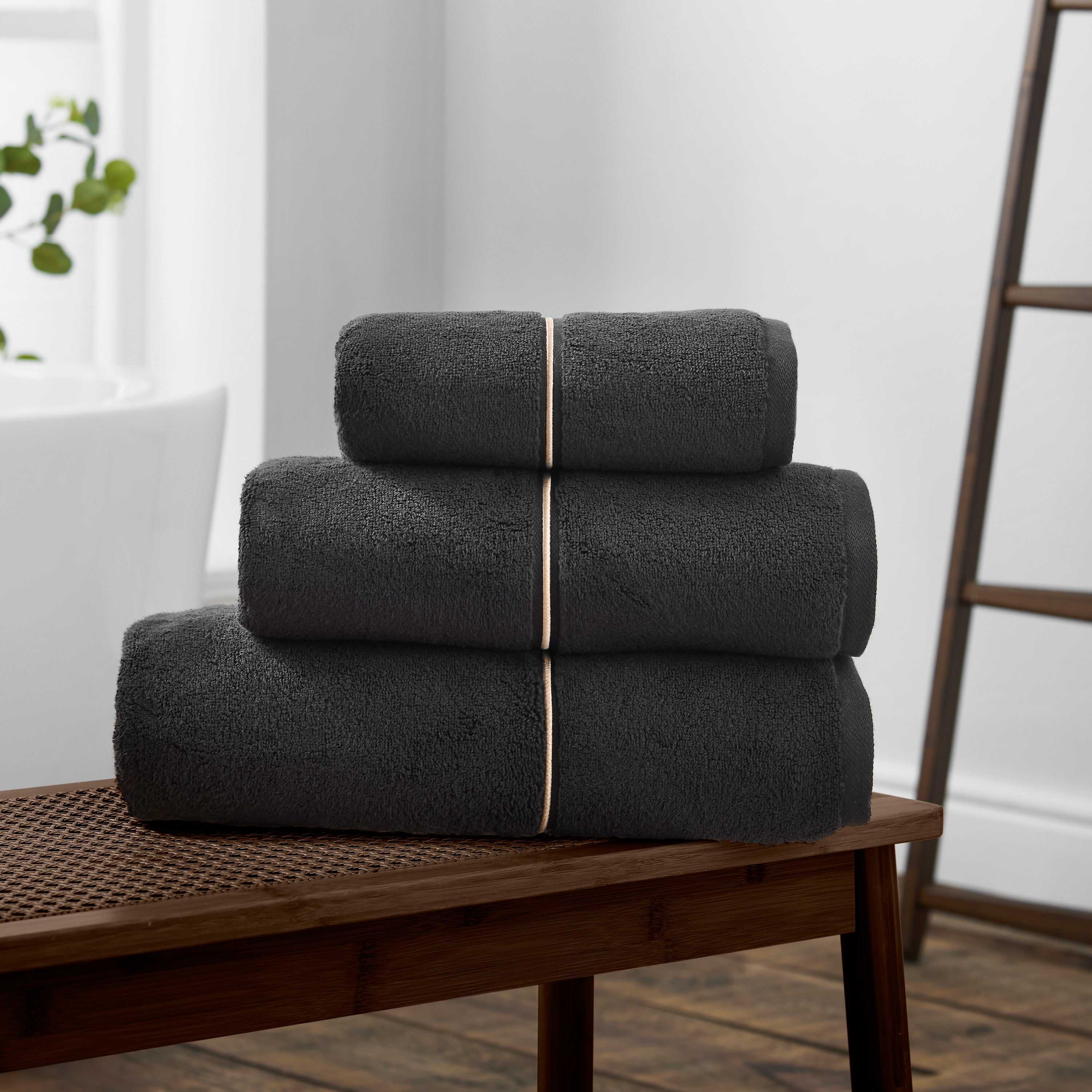 Satin Stitch 600 gsm Zero Twist Towels - Black PRE - ORDER LIMITED STOCK!