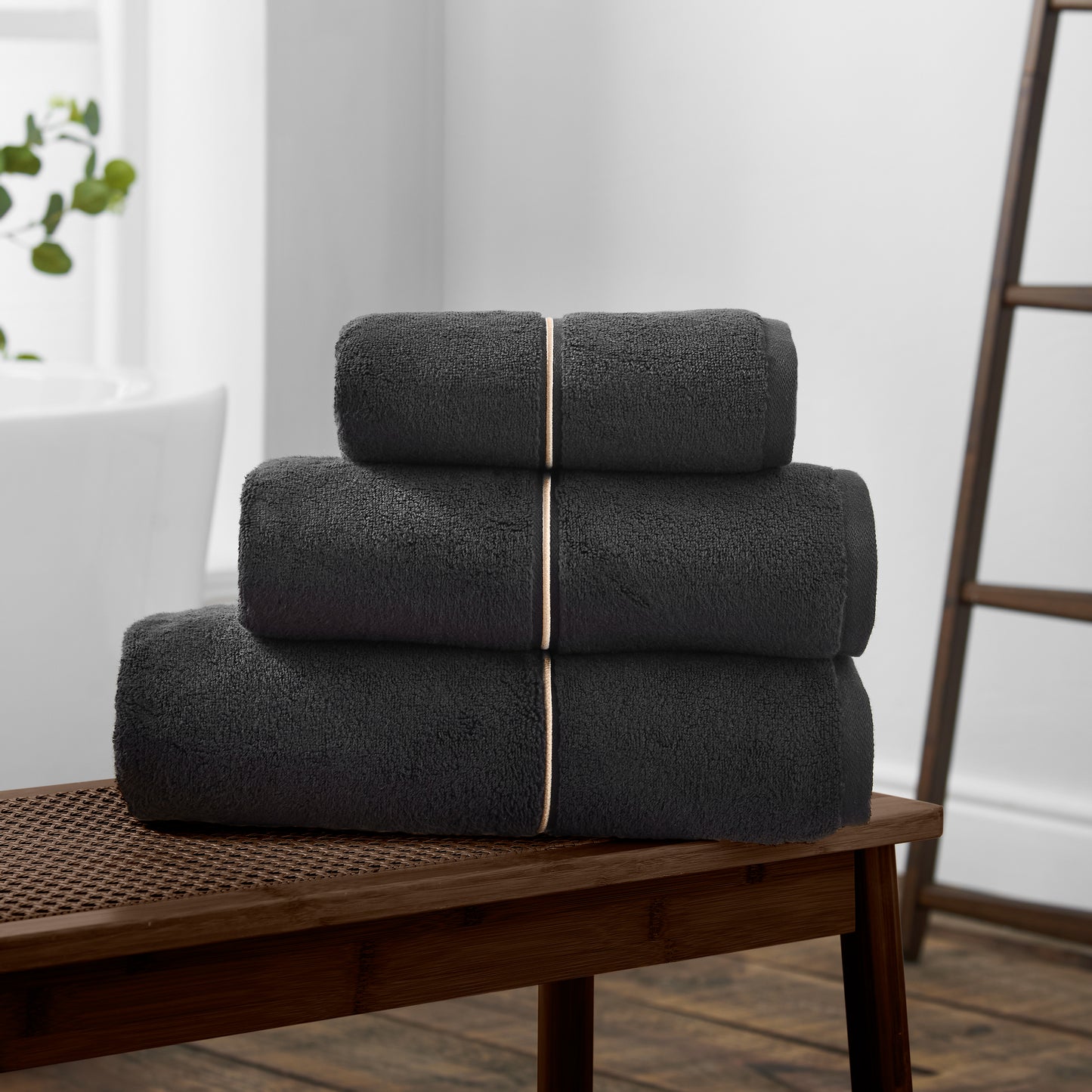 Satin Stitch 600 gsm Zero Twist Towels - Black PRE - ORDER LIMITED STOCK !