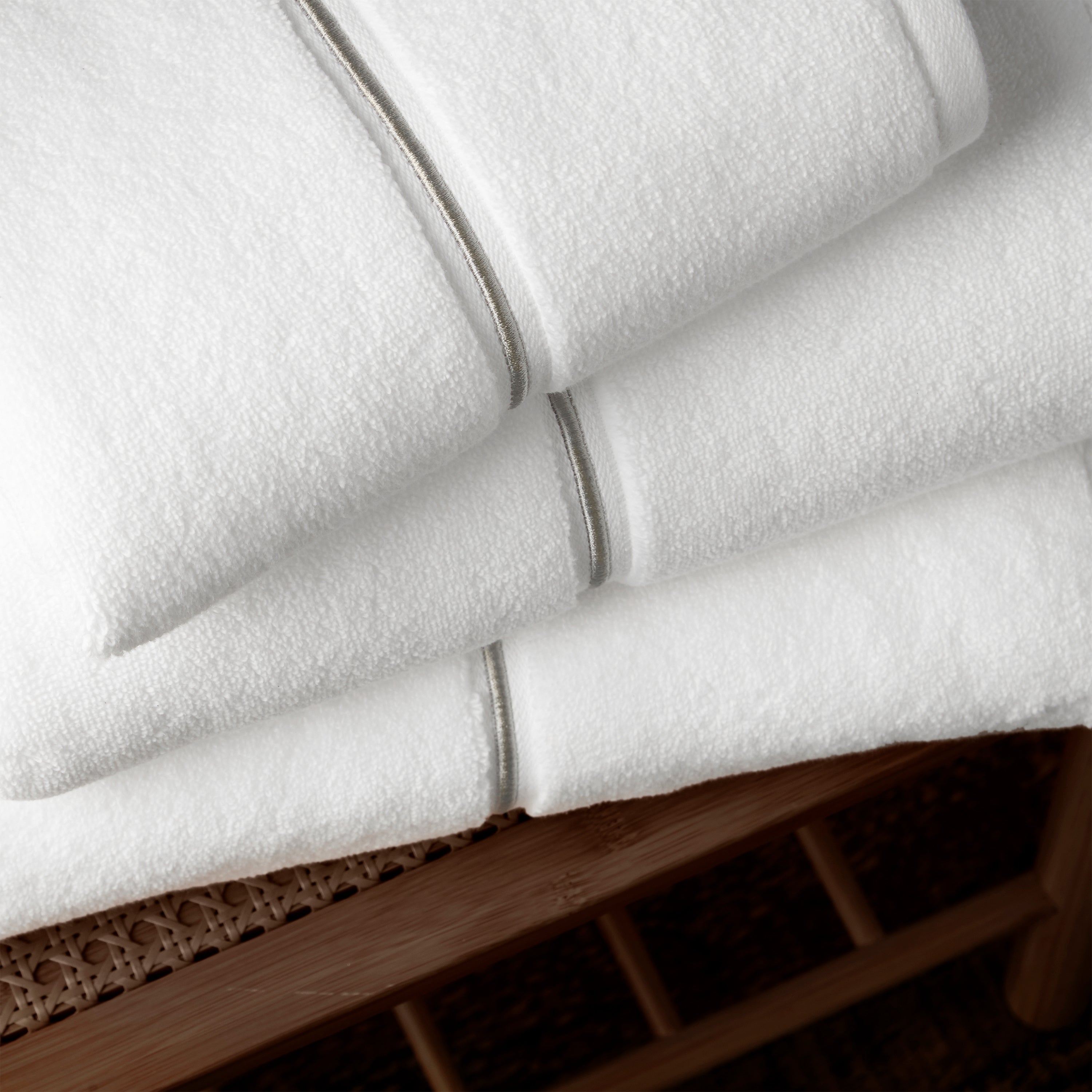 Satin Stitch 600 gsm Zero Twist Towels - White