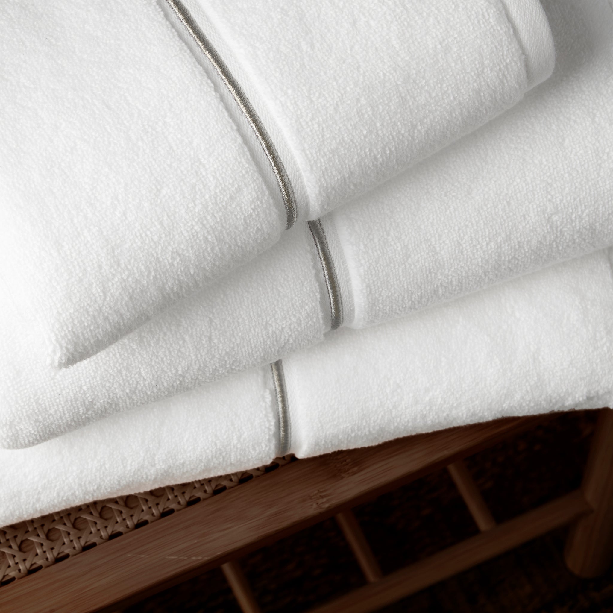 Satin Stitch 600 gsm Zero Twist Towels - White