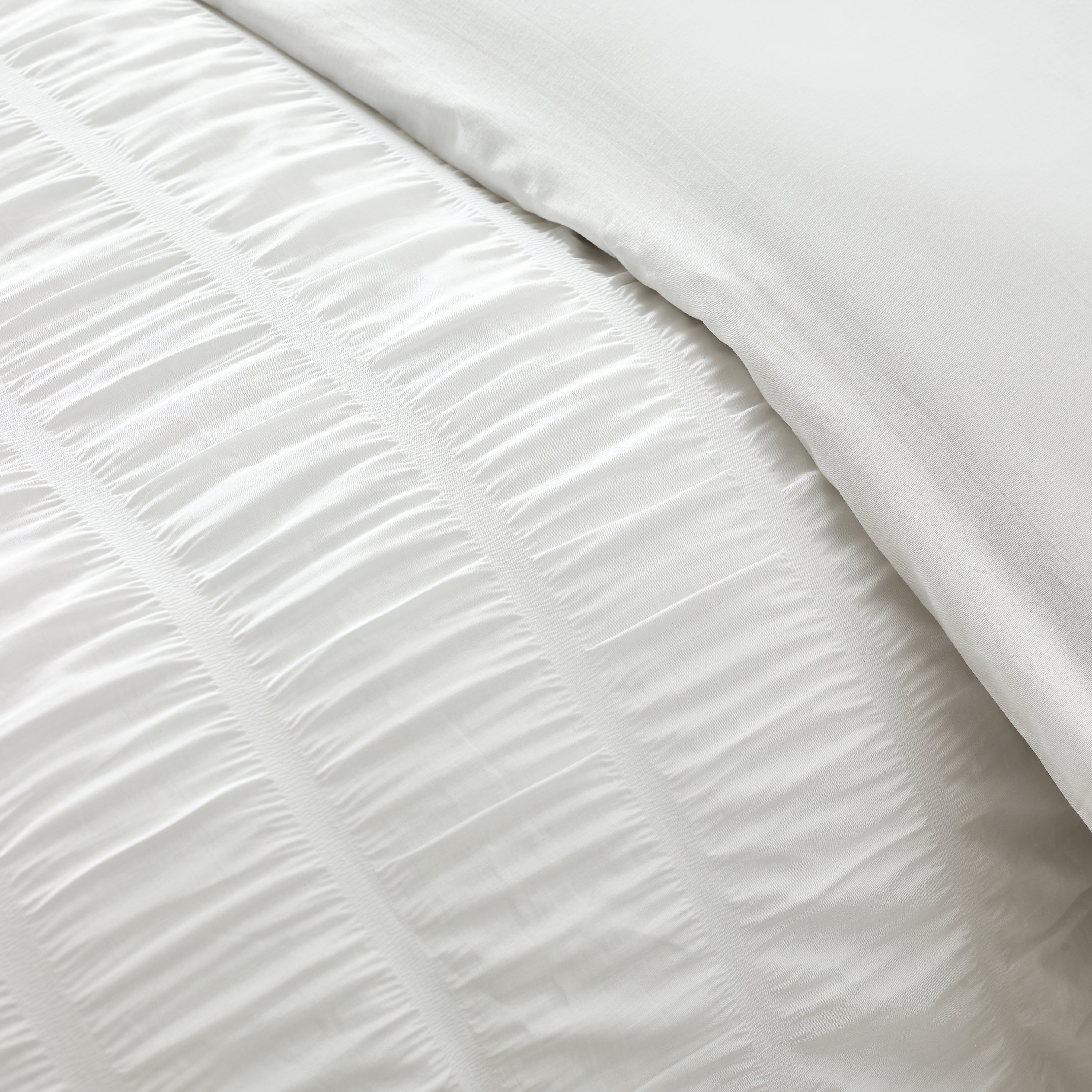Seersucker Frill Cotton Rich Duvet Set- White