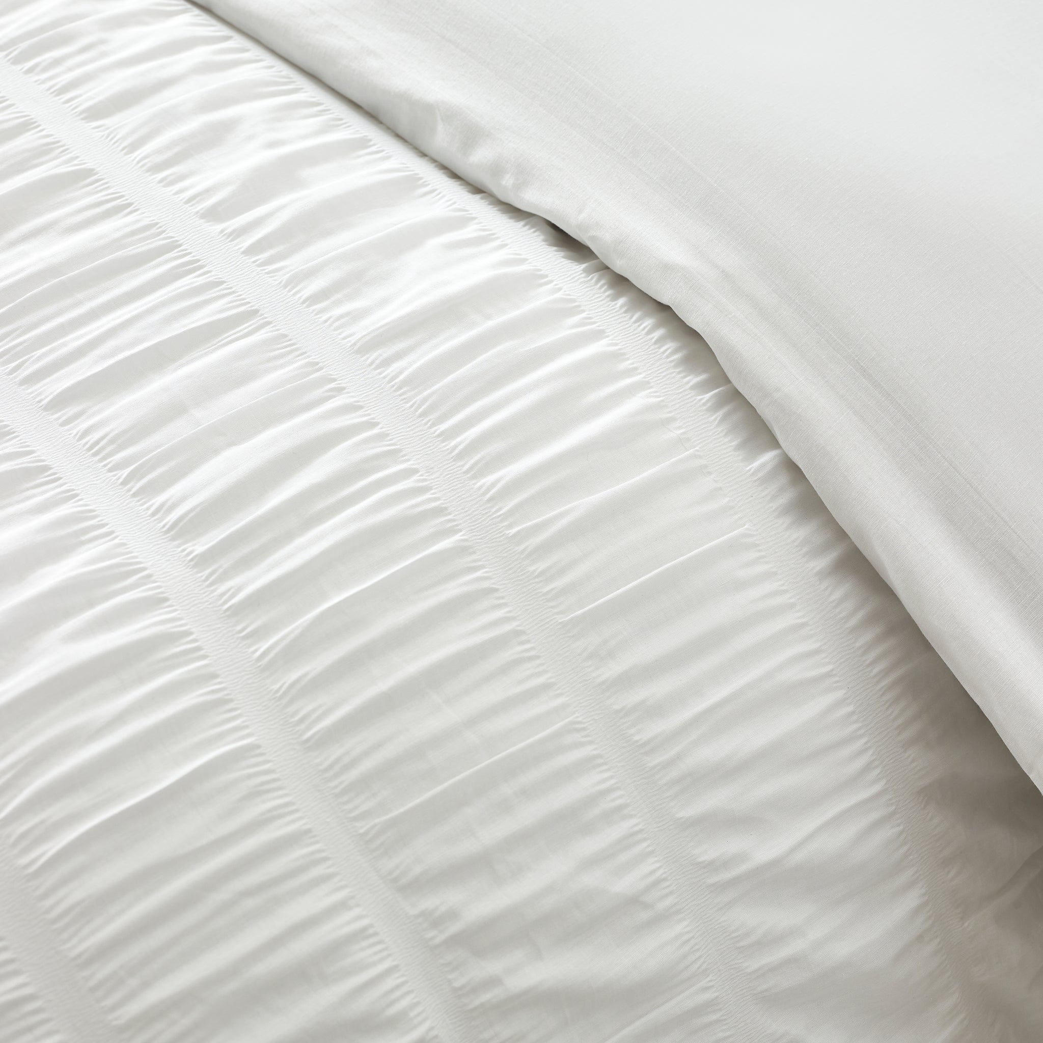 Seersucker Frill Cotton Rich Duvet Set- White