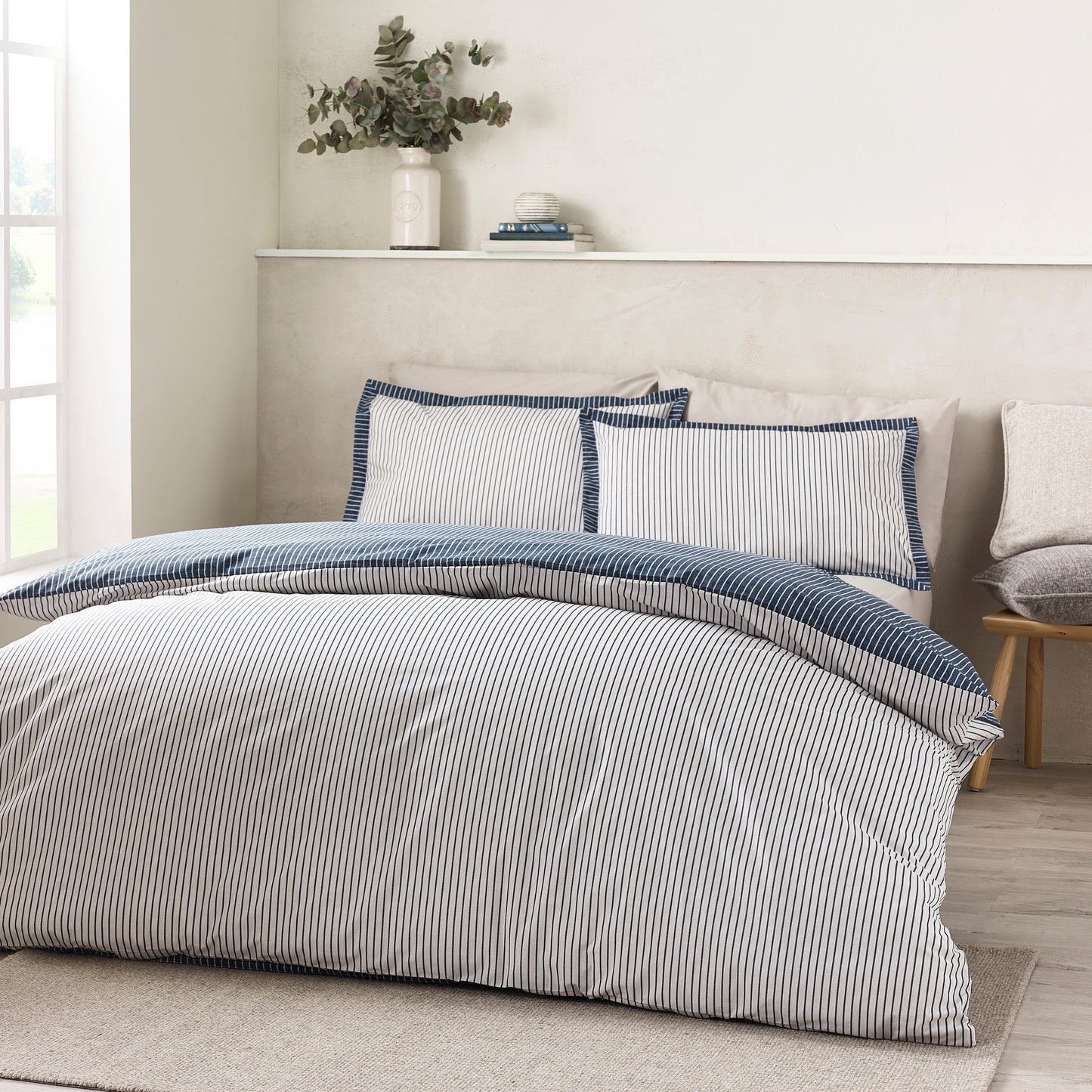 Oxford Pinstripe Duvet Set - Navy PRE-ORDER ARRIVING SOON !