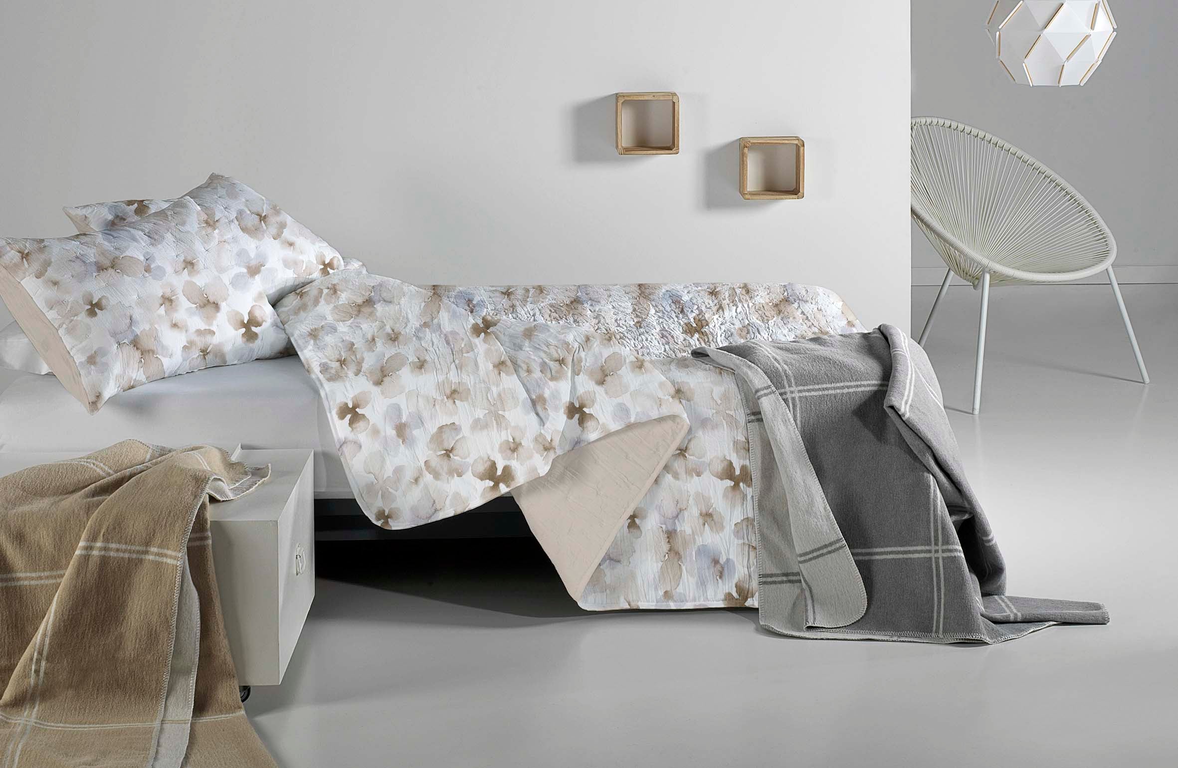 Azucar Reversible Lightweight Bedspreads