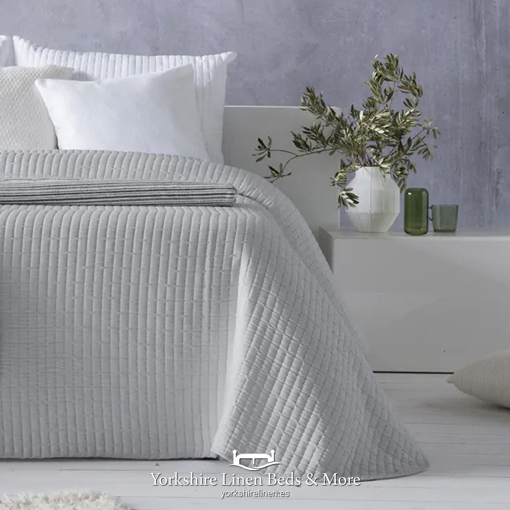 Agnes Lightweight Bedspread, Silver - Bedspreads & Throws - Yorkshire Linen Beds & More