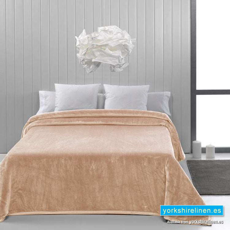 Alaska Luxury Throw, Beige