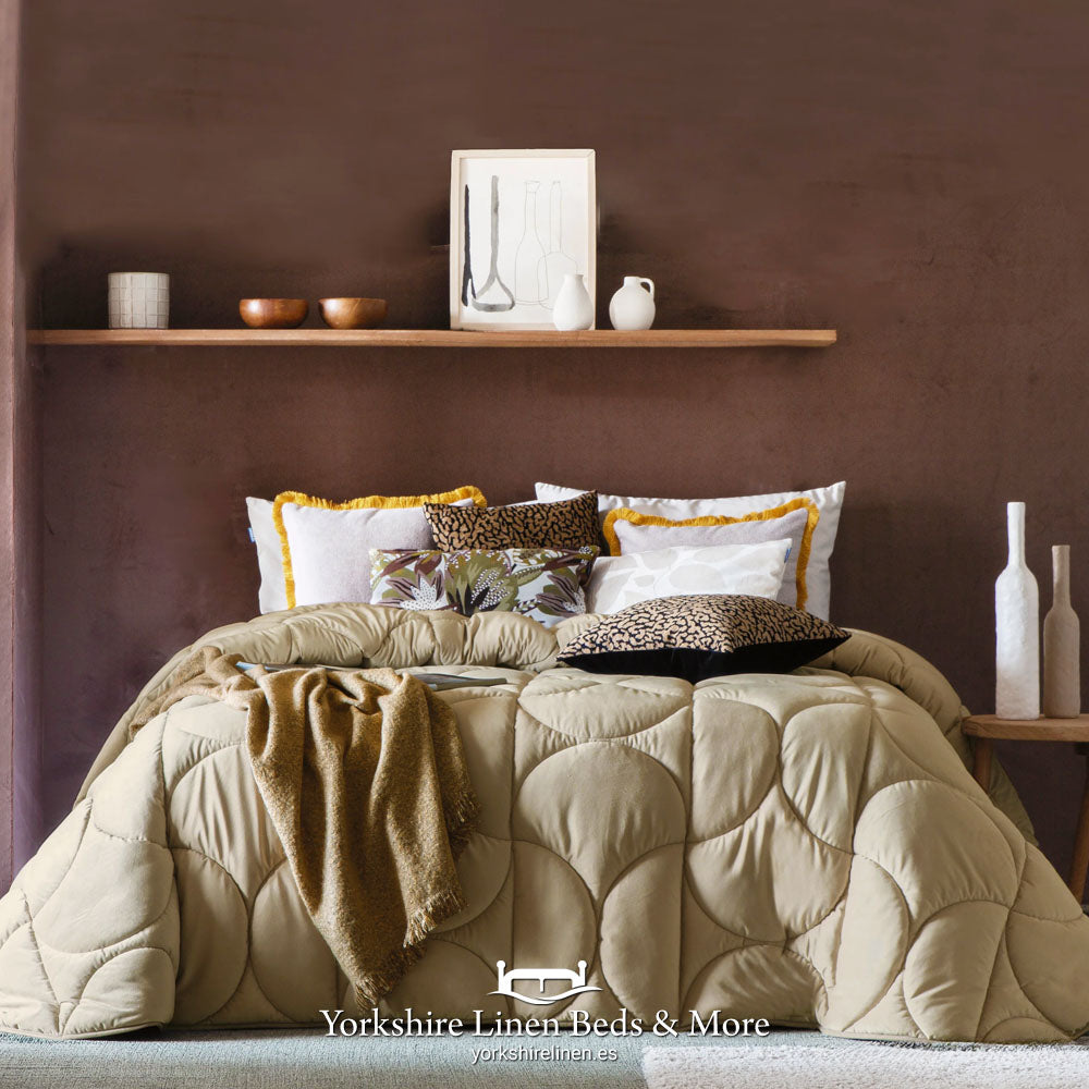 Arni Luxury Bedspread Beige