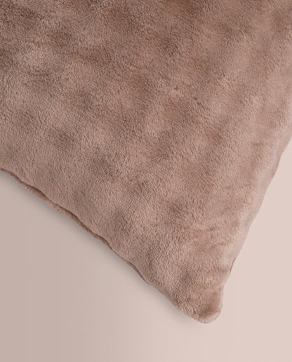 Icelandia Value Faux Fur Throws and Cushions, Beige
