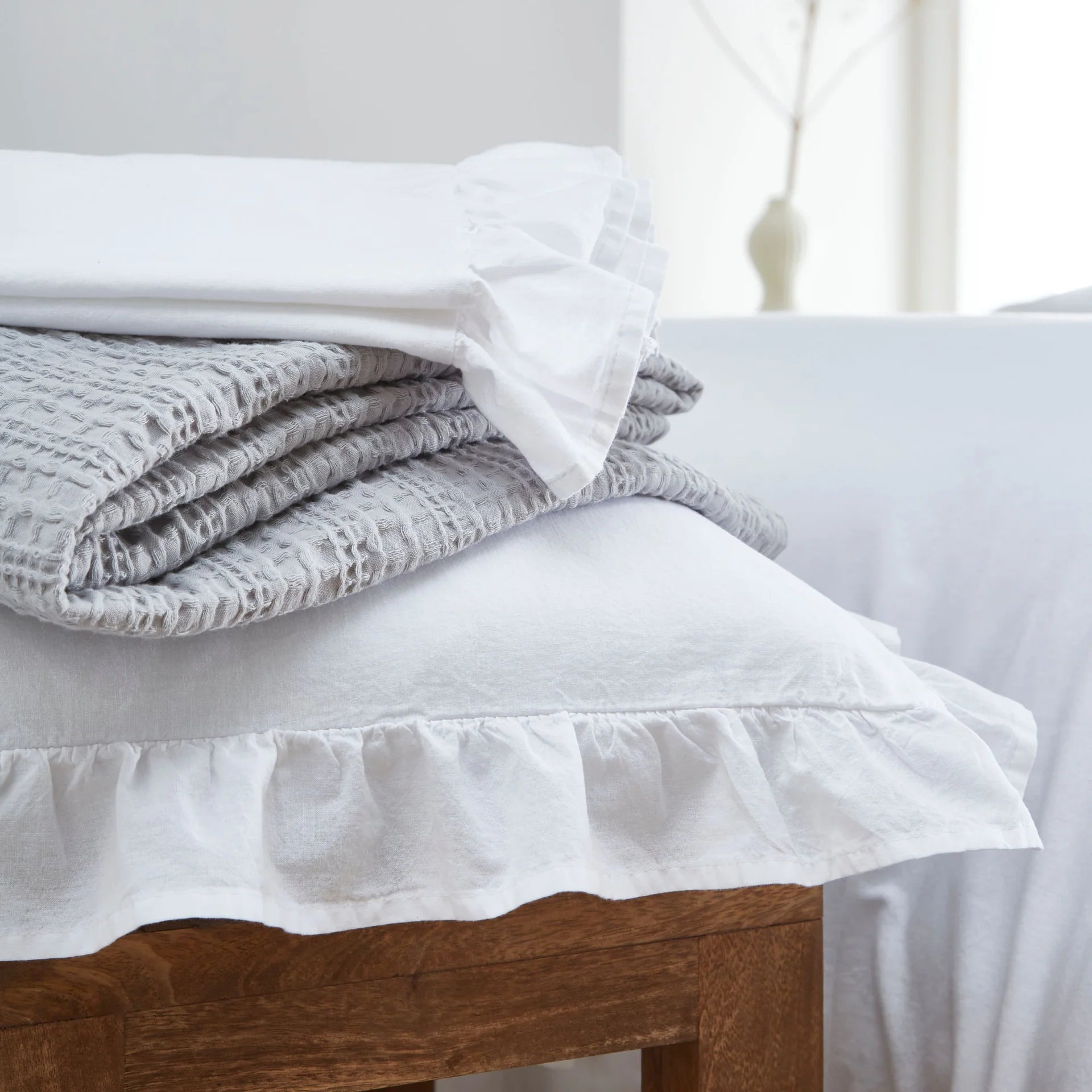 Cassie Frill 100 % Cotton White Duvet Set REDUCED TO CLEAR !