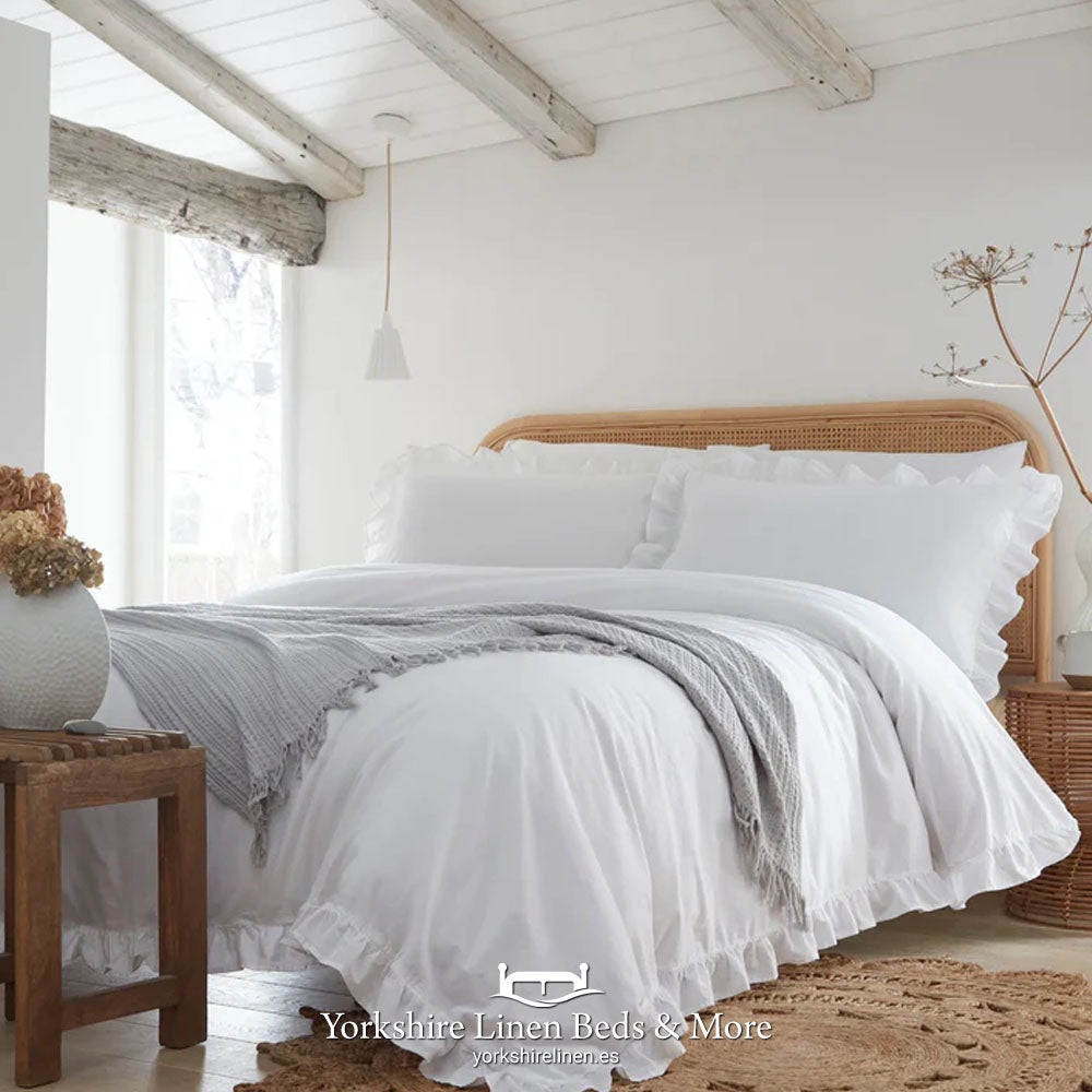 Cassie Frill 100 % Cotton White Duvet Set REDUCED TO CLEAR !