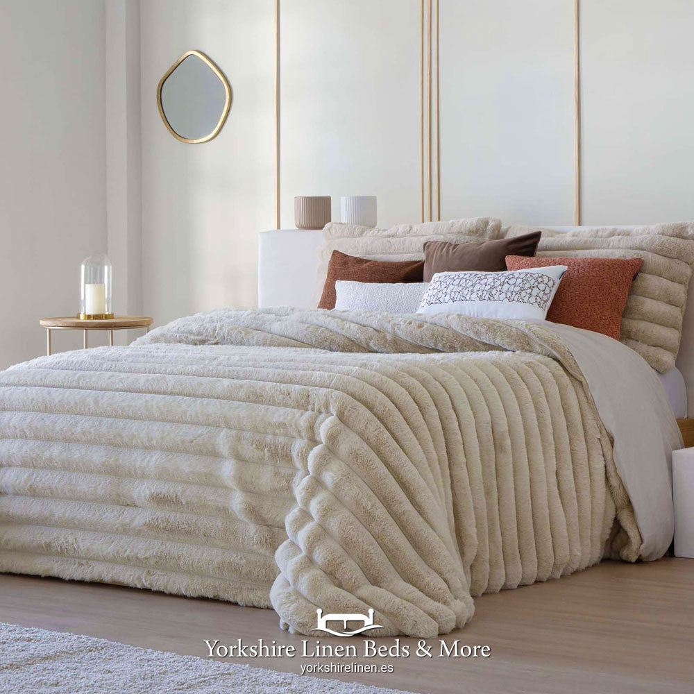 Cederic  Sherpa Bedspreads Beige