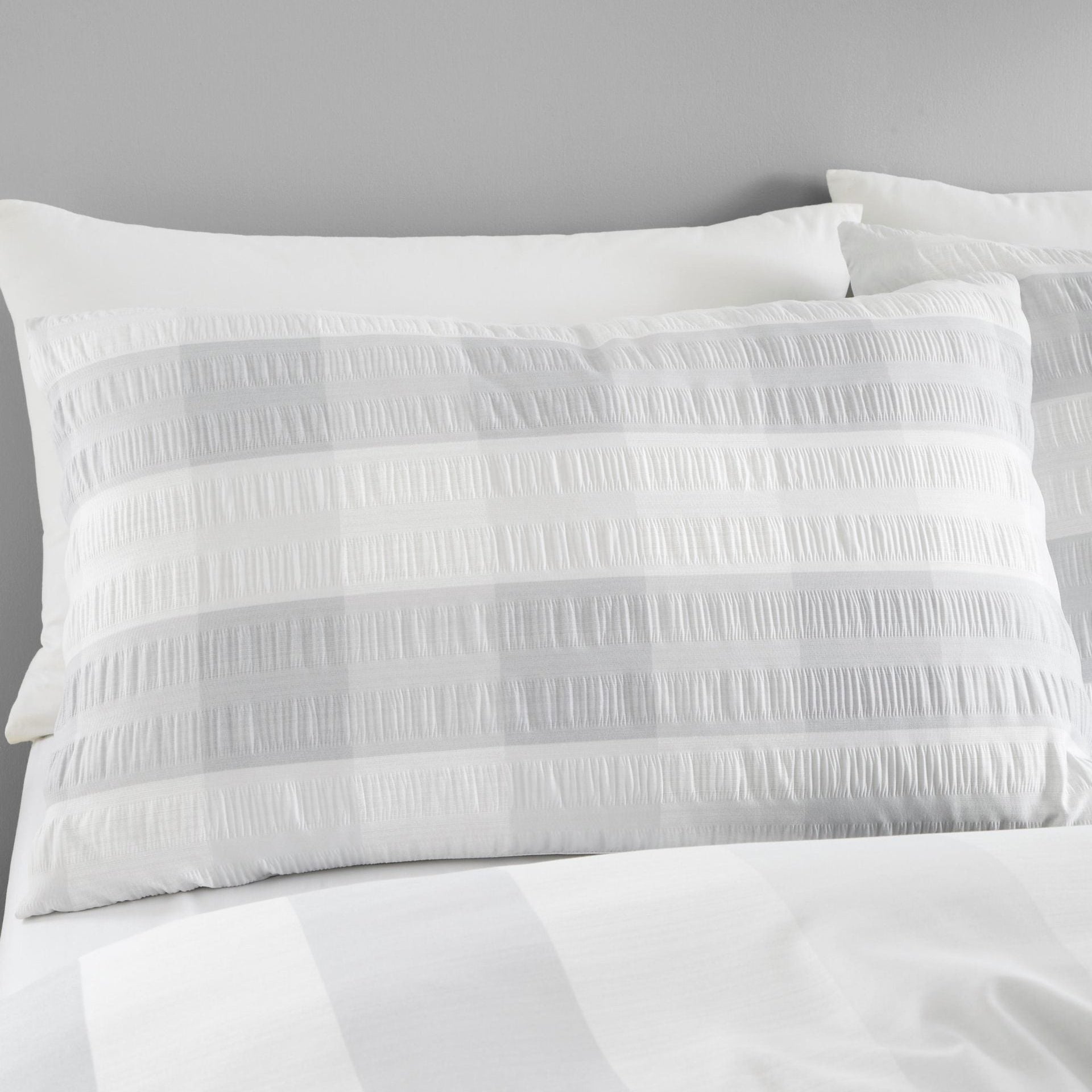 Gingham Check Seersucker Duvet Set, Silver.SALE