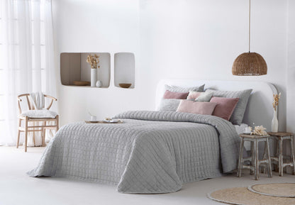 Lares Lightweight Bedspread, Silver