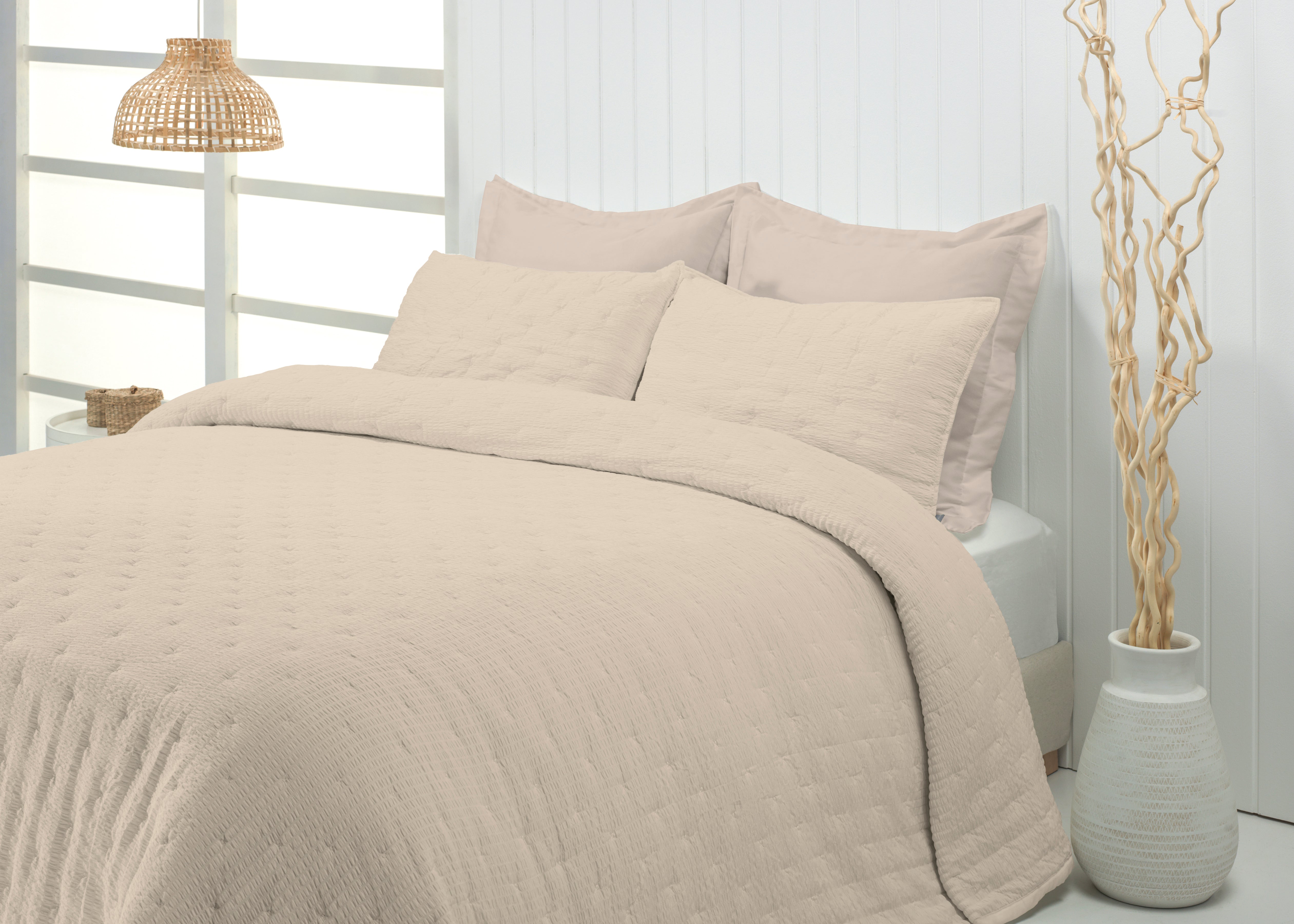 Maya Seersucker Style Bedspread- Beige