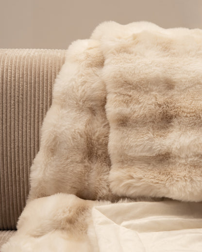 White Wolf Luxury Fur Throw - Natural