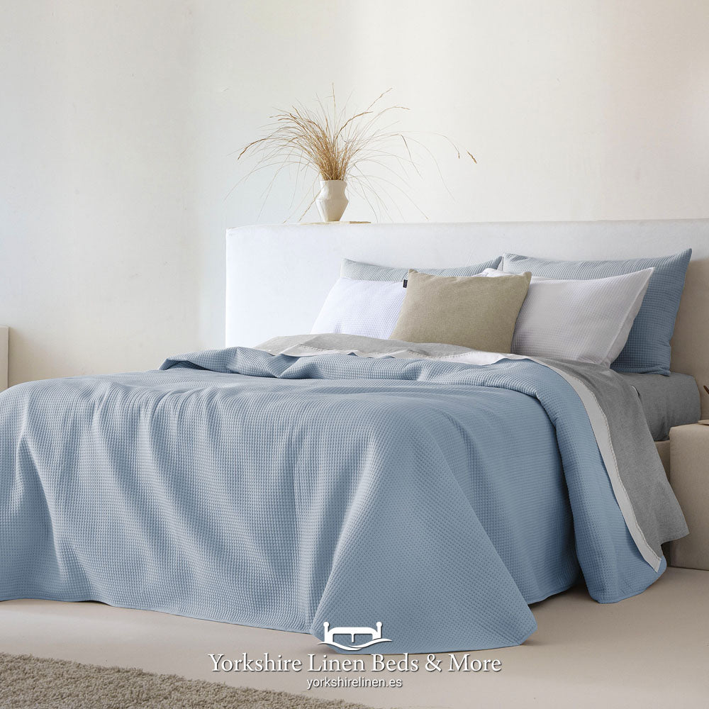 Classic Navy blue and white striped summer bedspread - Marine collection - Yorkshire Linen Mijas Costa.