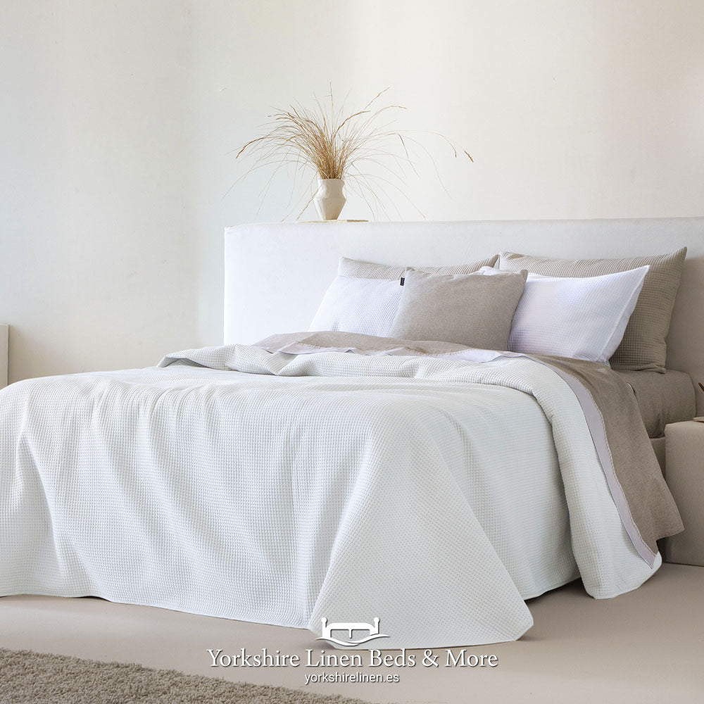 Crisp white textured nautical bedspread - Marine collection - Yorkshire Linen Mijas Costa.