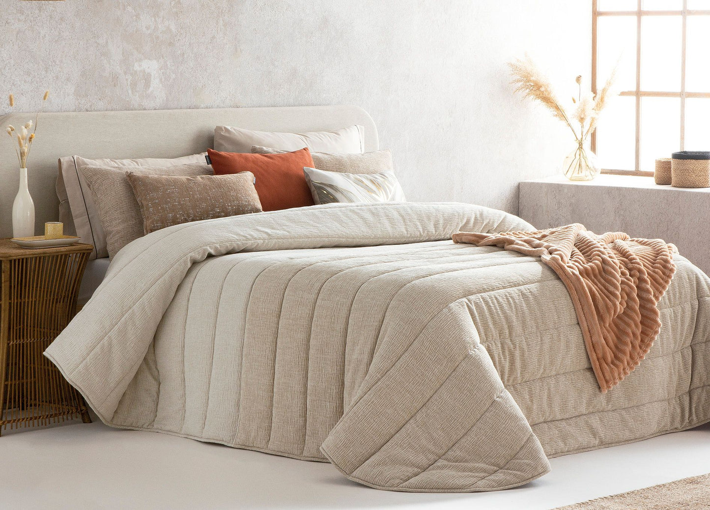 Olaya Bedspread, Beige