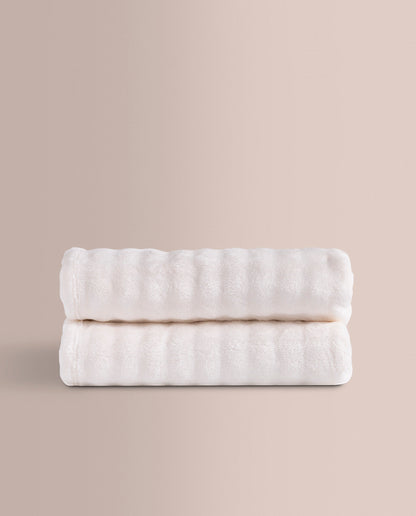 Icelandia Value Faux Fur Throws and Cushions, Natural