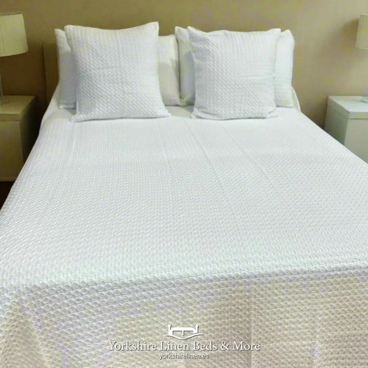 Stonewashed Waffle 100 % Cotton Bedspreads White