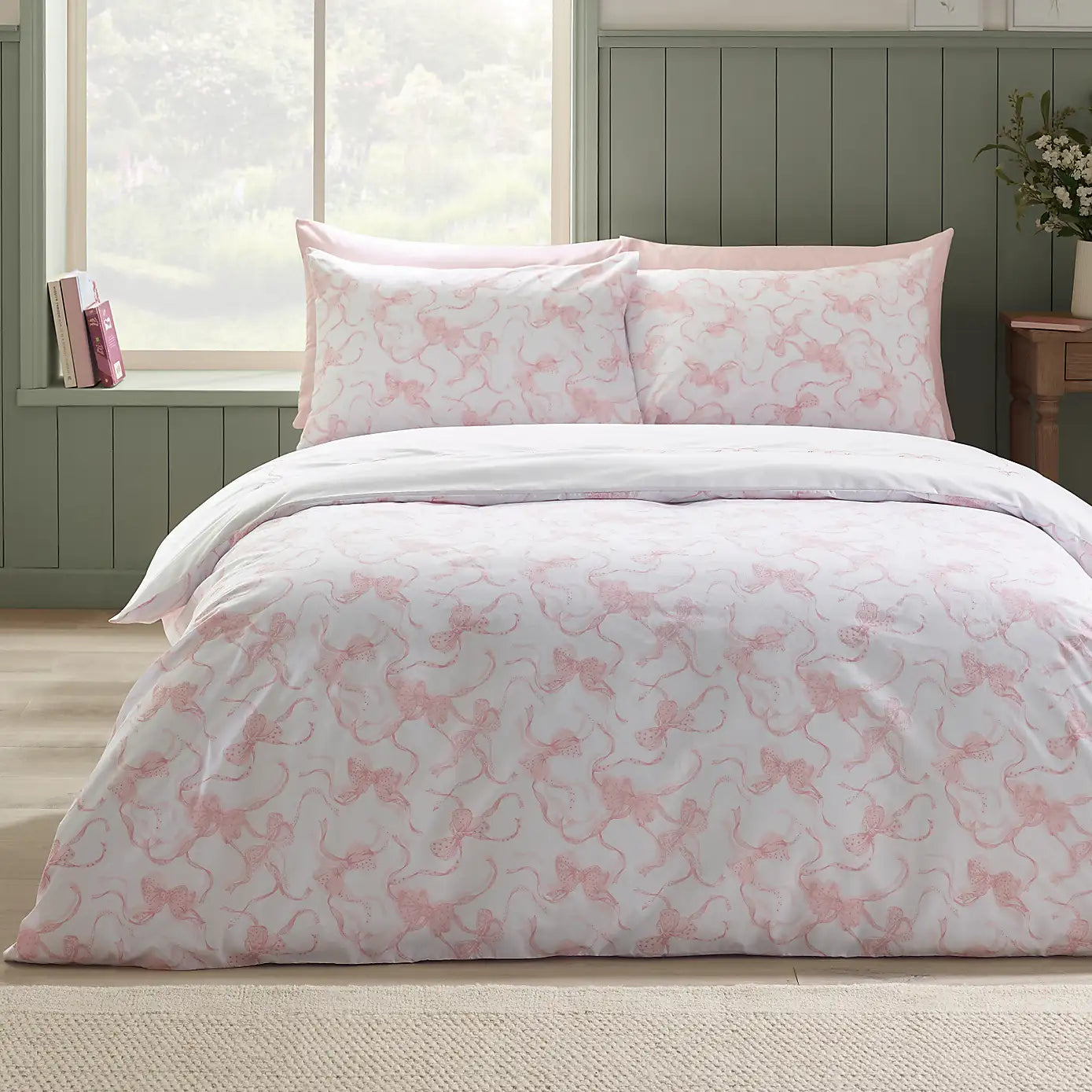 Embroidered Bow White & Pink Reversible Duvet Set