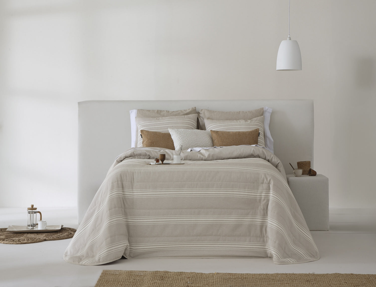 Eternity Lightweight Bedspread - Beige