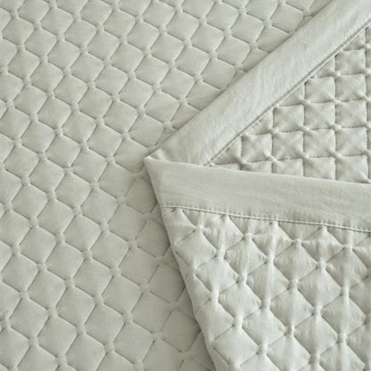 Stonewash Pin Tuck Bedspreads