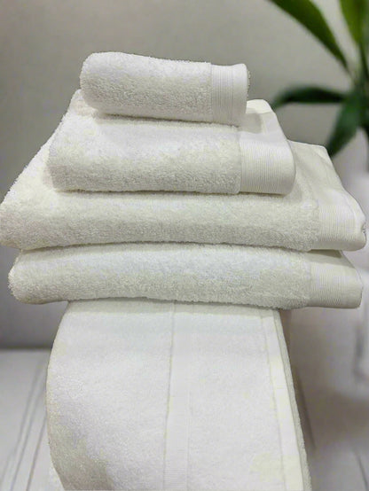 The Sanctuary Luxury Towel 500 GSM, White